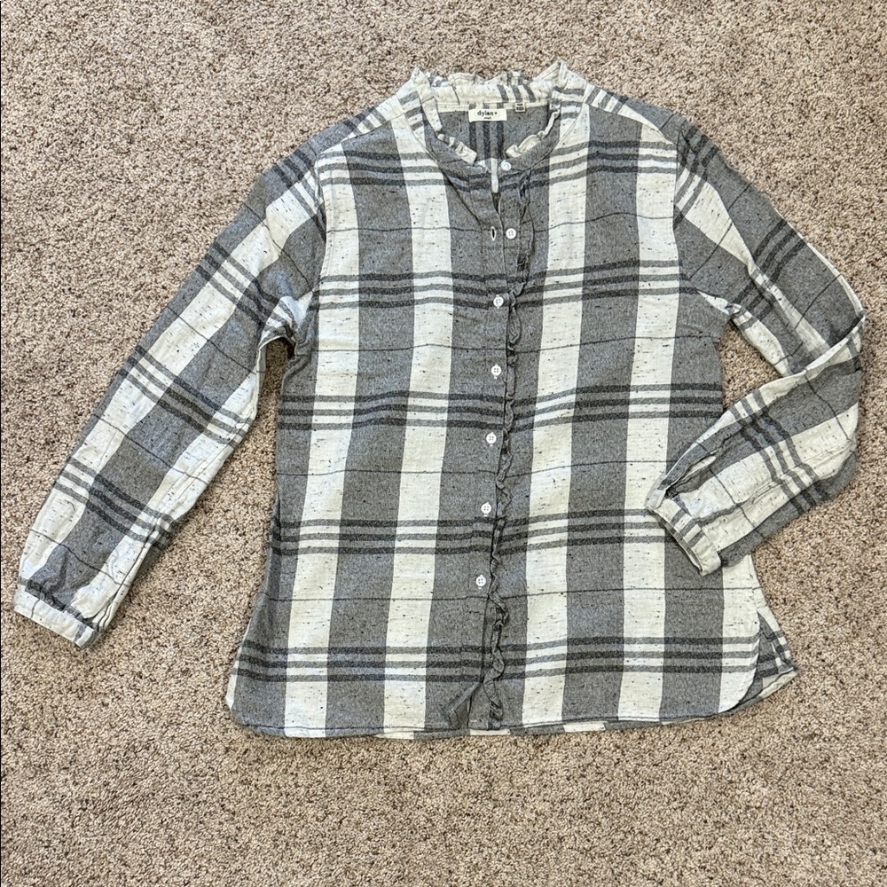 Dylan Gray and White Plaid Flannel Button-Up Shirt